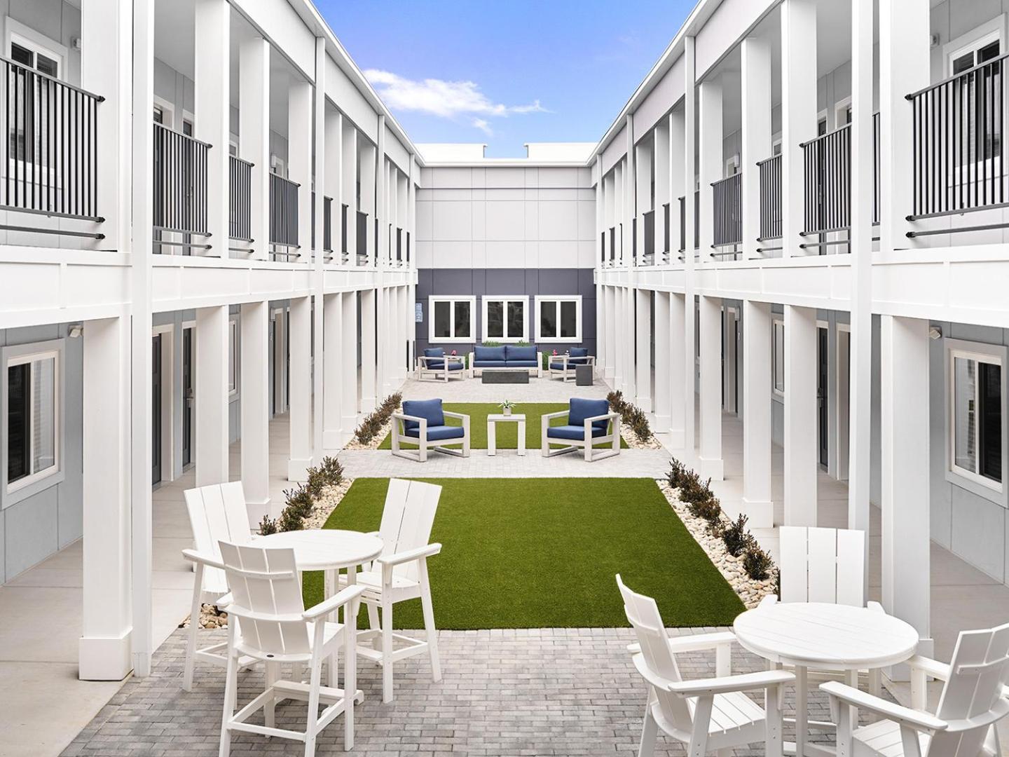 Stayapt Suites Port Arthur Eksteriør bilde
